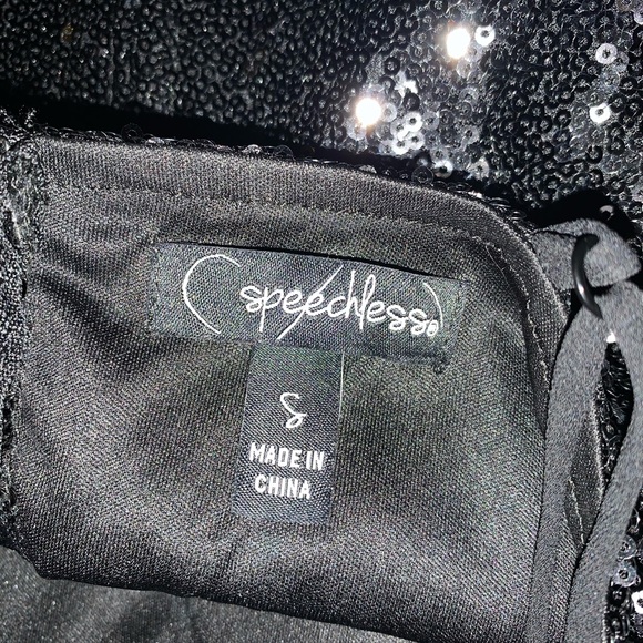 Elegant Black Sequin Dress - Picture 3 of 3